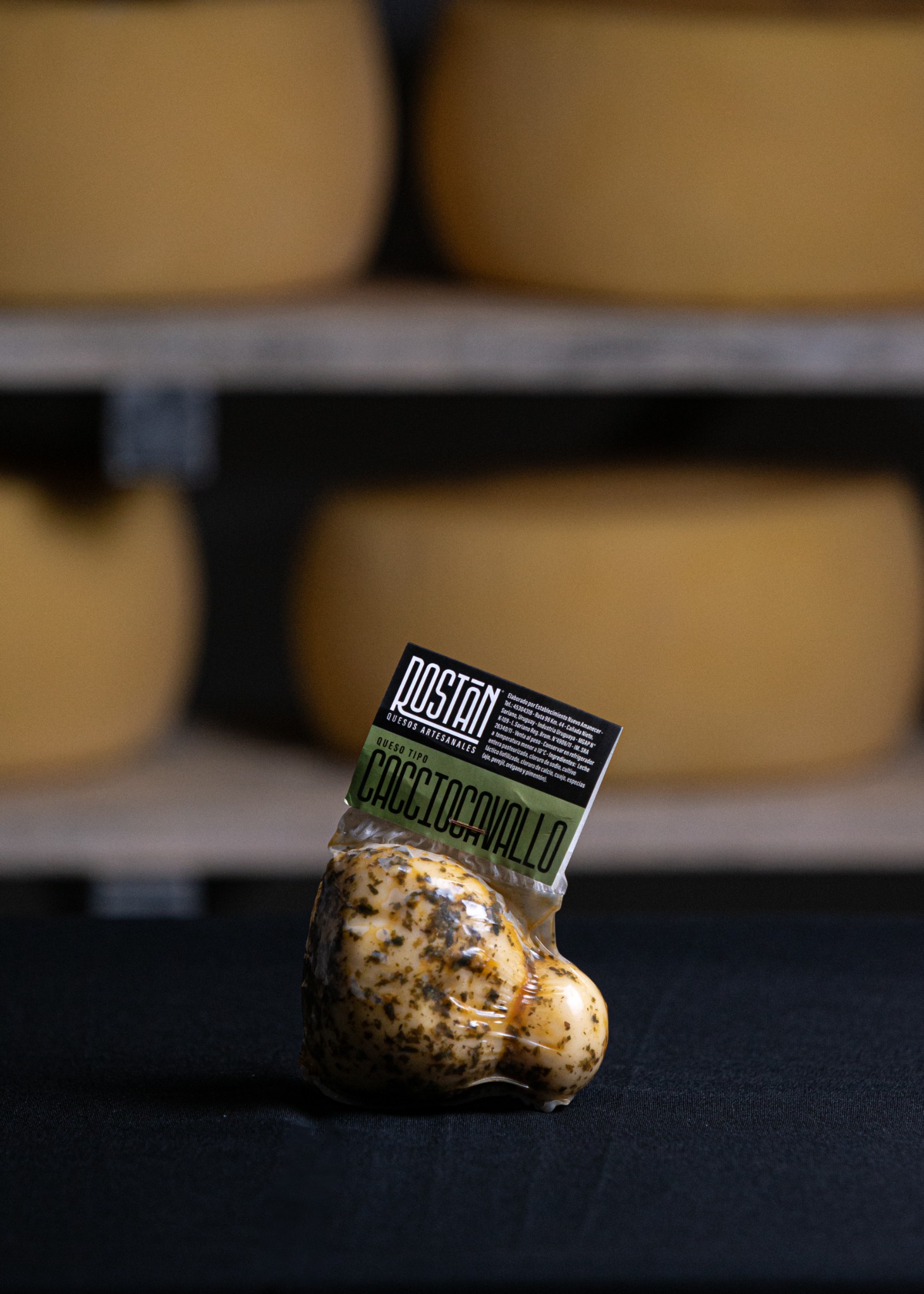 Queso Cacciocavallo Rostán
